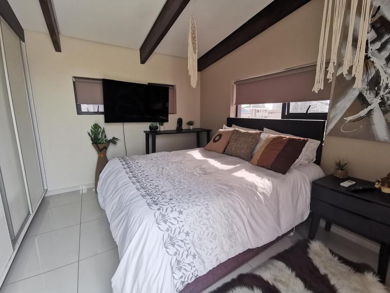 To Let 3 Bedroom Property for Rent in Bloubergrant Western Cape